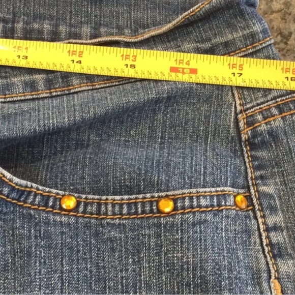 Jeanstar Jeans Womens Size 16W Cropped Capri Stretch Light Wash Denim Studded - Picture 11 of 12